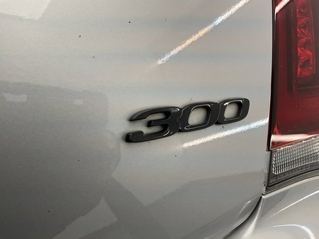 Used 2021 Chrysler 300 Touring w/ Sport Appearance Package image 25