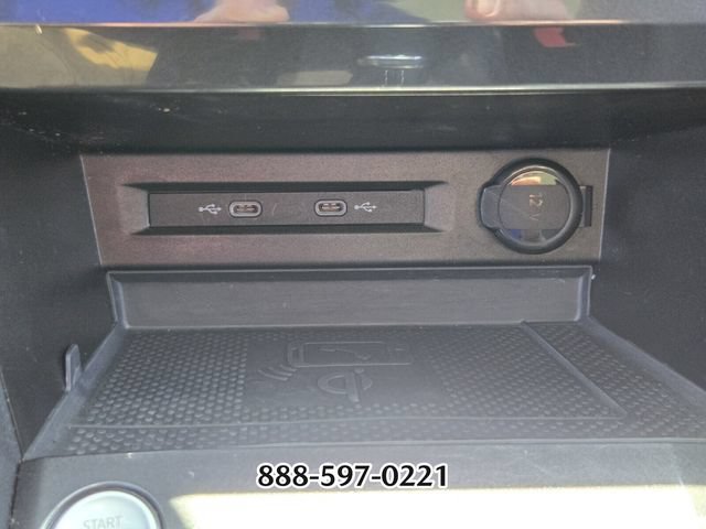 Used 2022 Volkswagen Tiguan SE FWD image 25