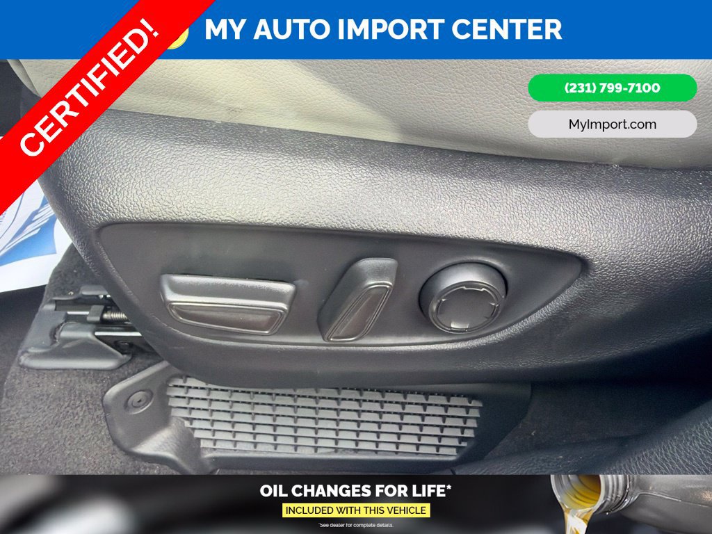 Certified 2026 Toyota Sienna XLE FWD image 12