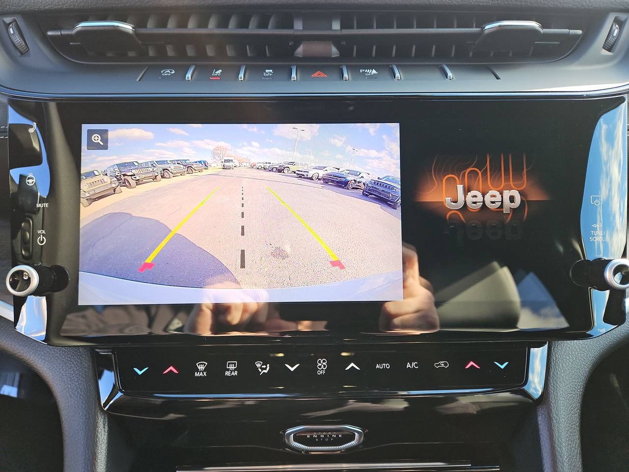 New 2026 Jeep Grand Cherokee Altitude AWD/4WD image 24