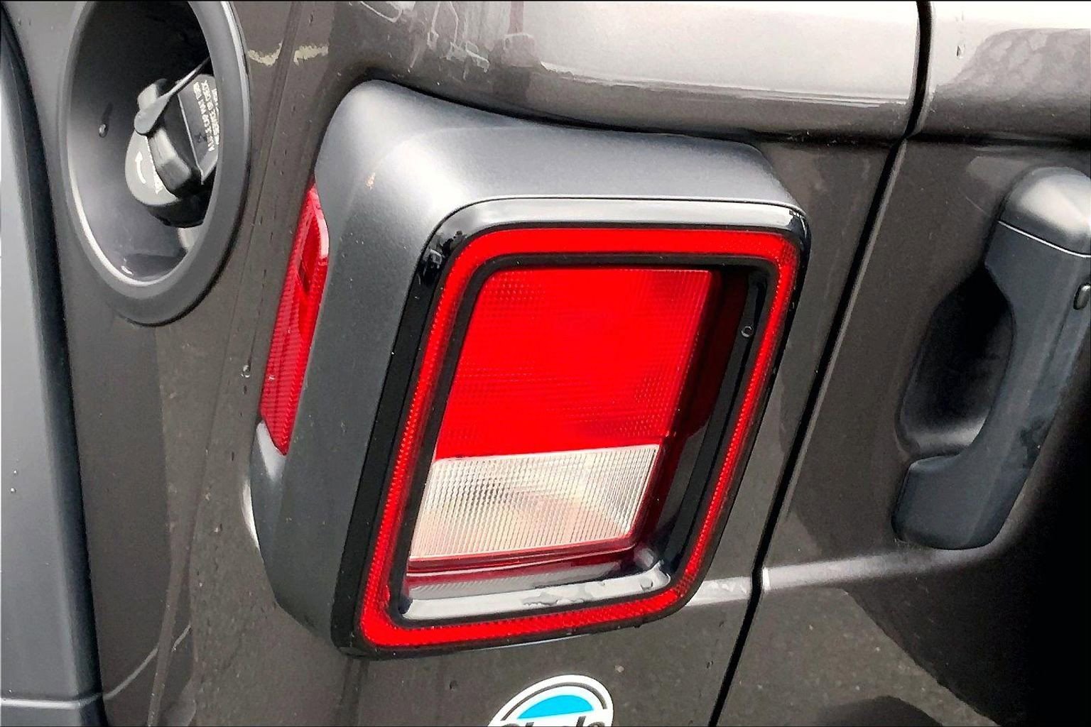 Certified 2025 Jeep Wrangler Sport image 23