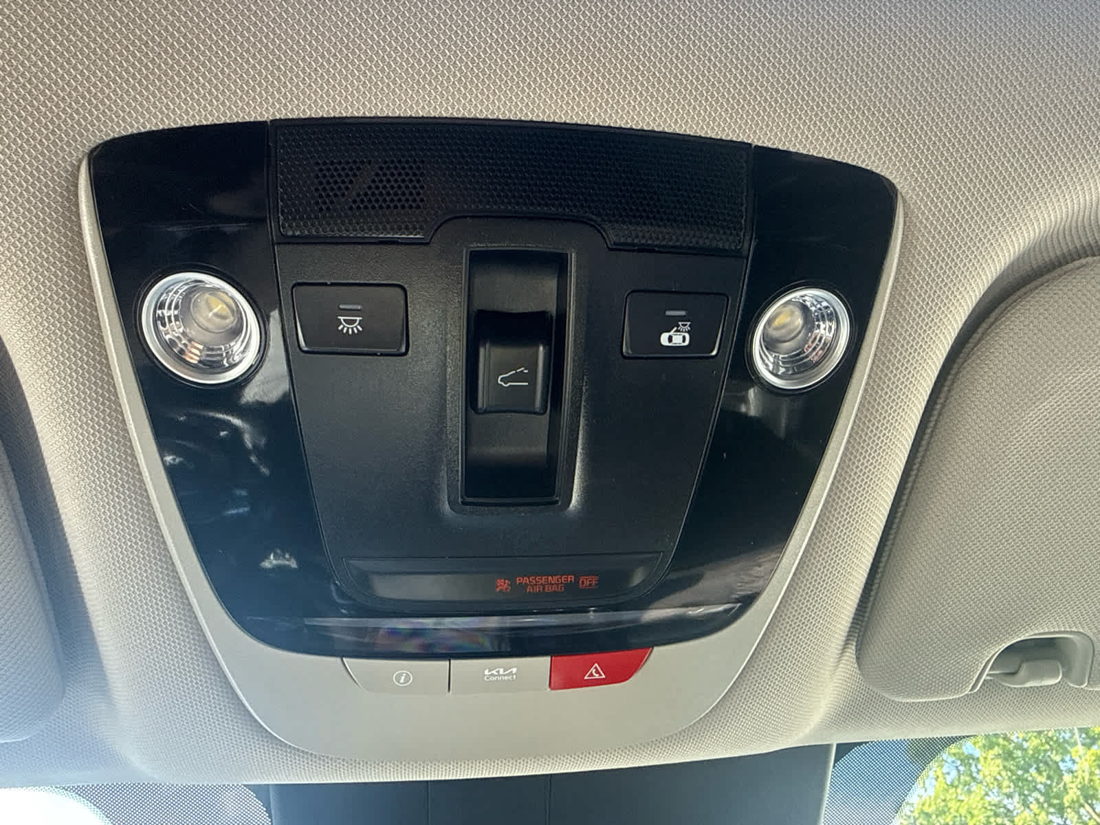 Used 2023 Kia Sorento S w/ Panoramic Sunroof Package AWD/4WD image 24