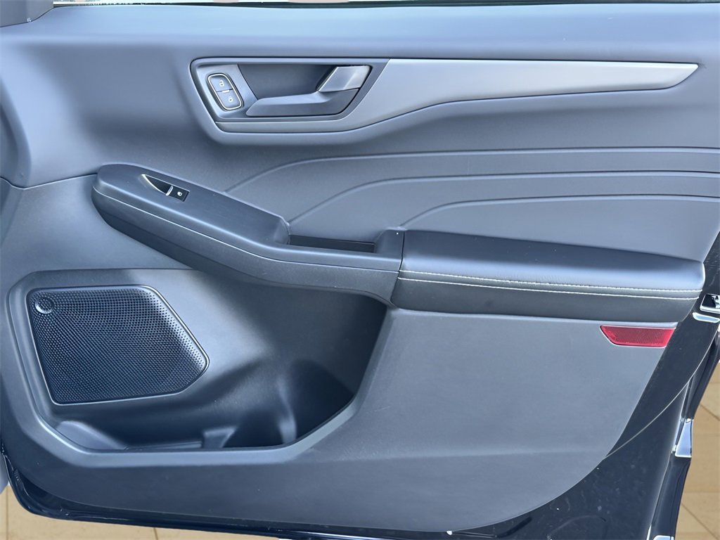 Used 2023 Ford Escape AWD image 14