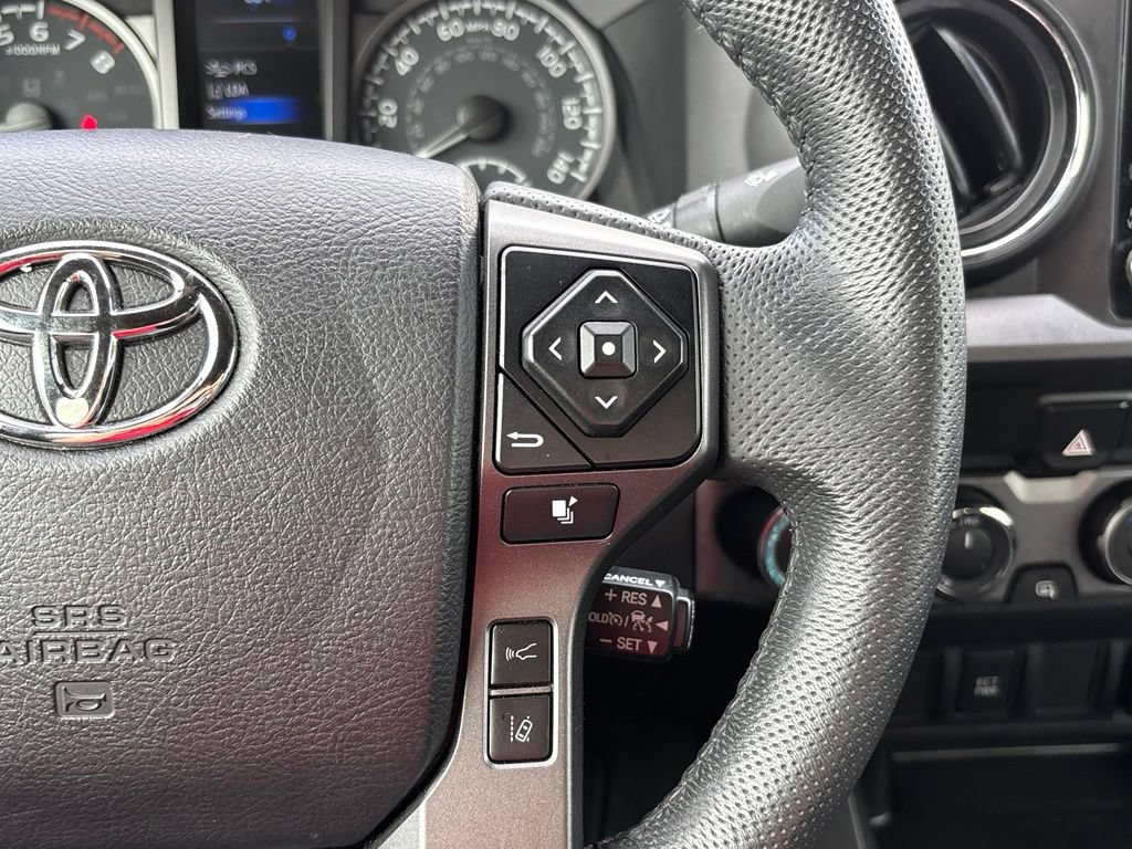 Used 2021 Toyota Tacoma TRD Off-Road AWD/4WD image 17