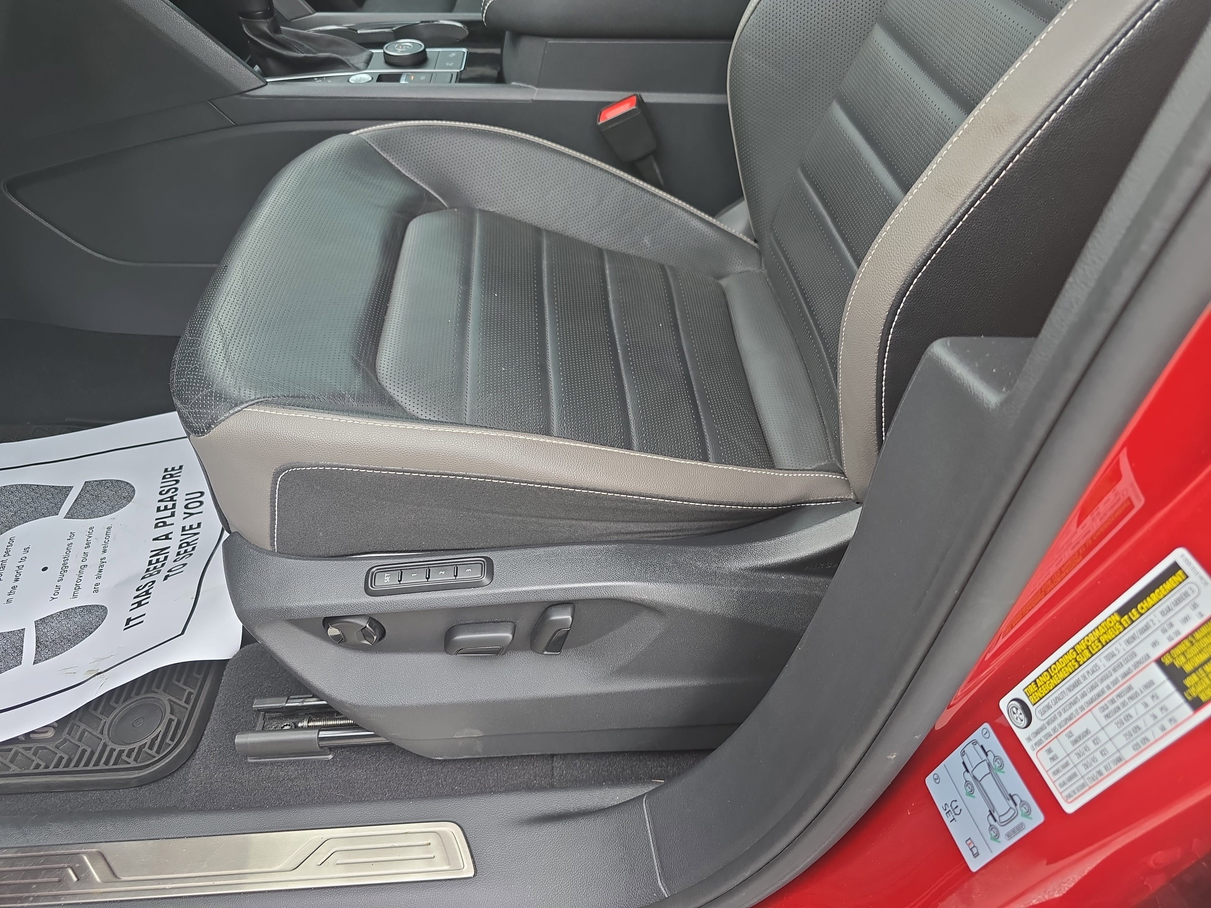 Used 2020 Volkswagen Atlas Cross Sport SEL Premium R-Line image 28