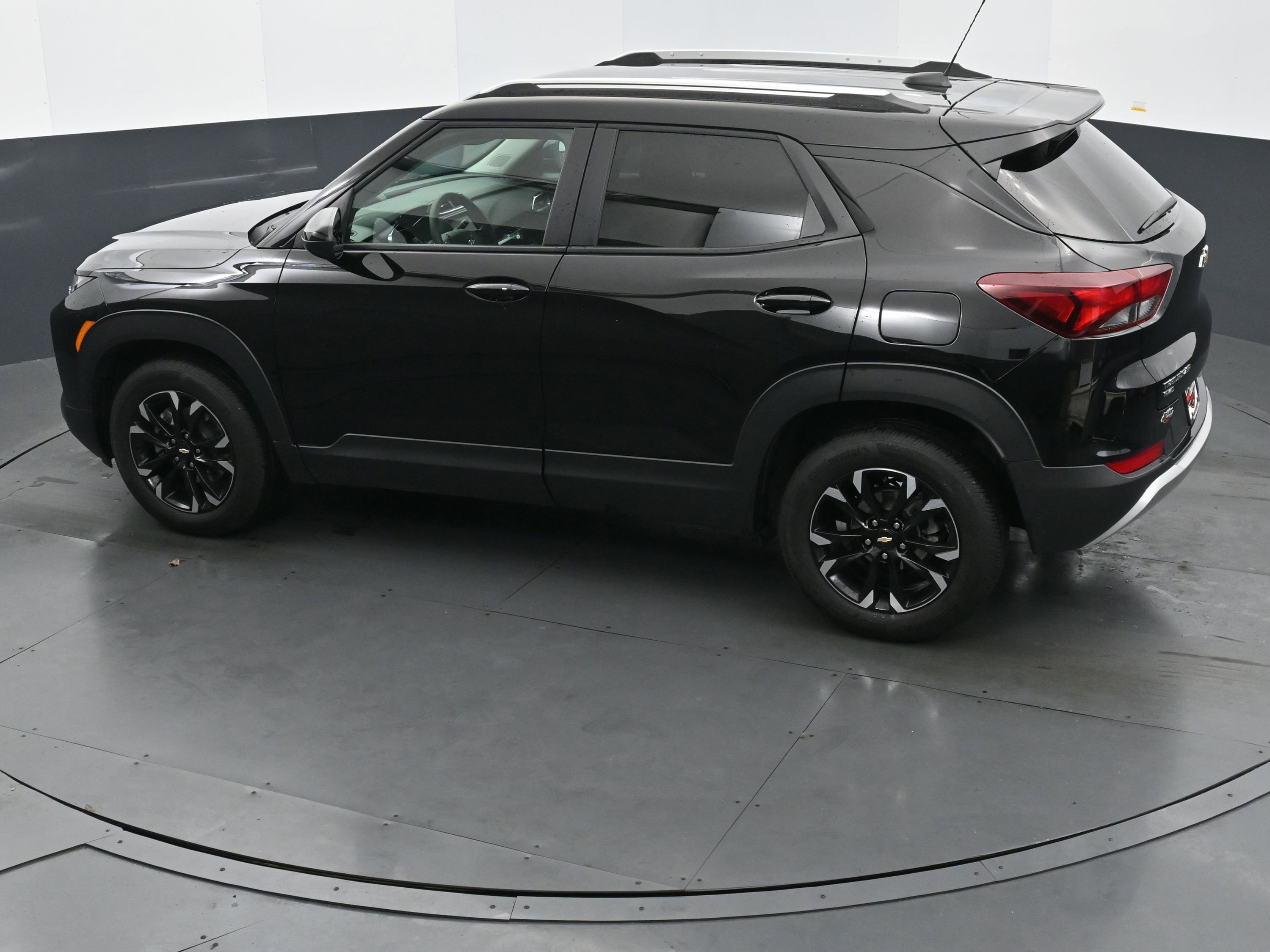 Used 2022 Chevrolet TrailBlazer LT AWD/4WD image 28