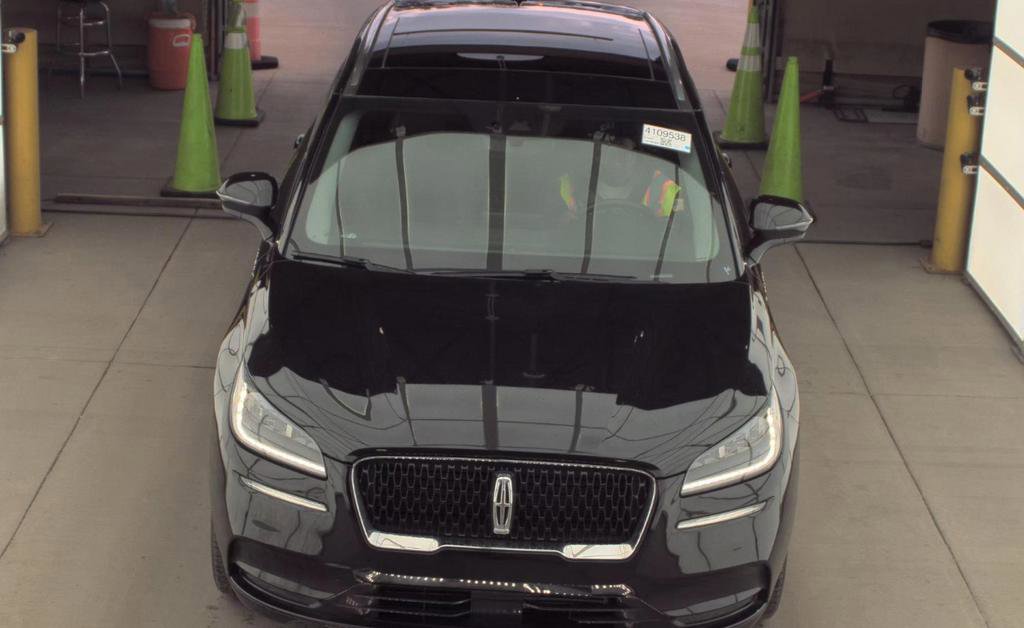 Used 2021 Lincoln Corsair Reserve AWD/4WD image 2
