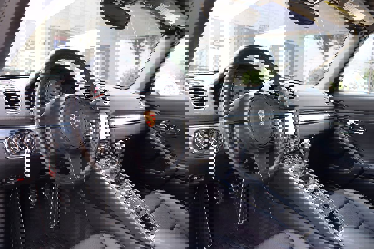 Used 2016 Porsche Boxster S image 15