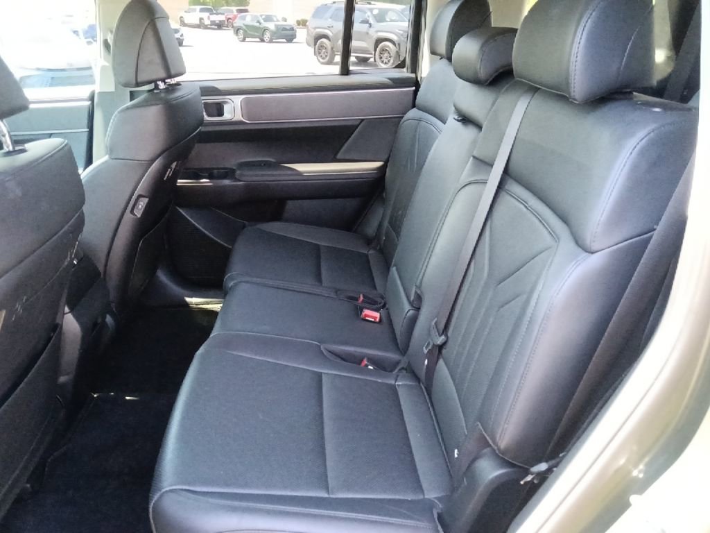 Used 2025 Hyundai Santa Fe XRT image 31