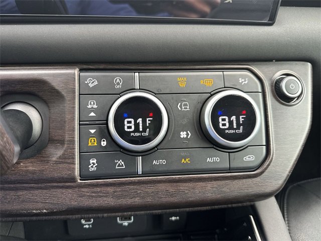 Used 2024 Land Rover Defender 130 S image 19