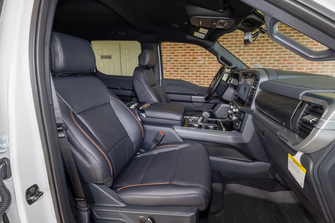 New 2025 Ford F150 Lariat w/ Equipment Group 502A High image 23