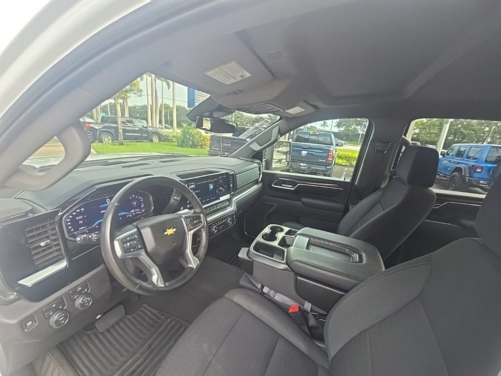 Used 2025 Chevrolet Silverado 2500 LT w/ Convenience Package AWD/4WD image 21