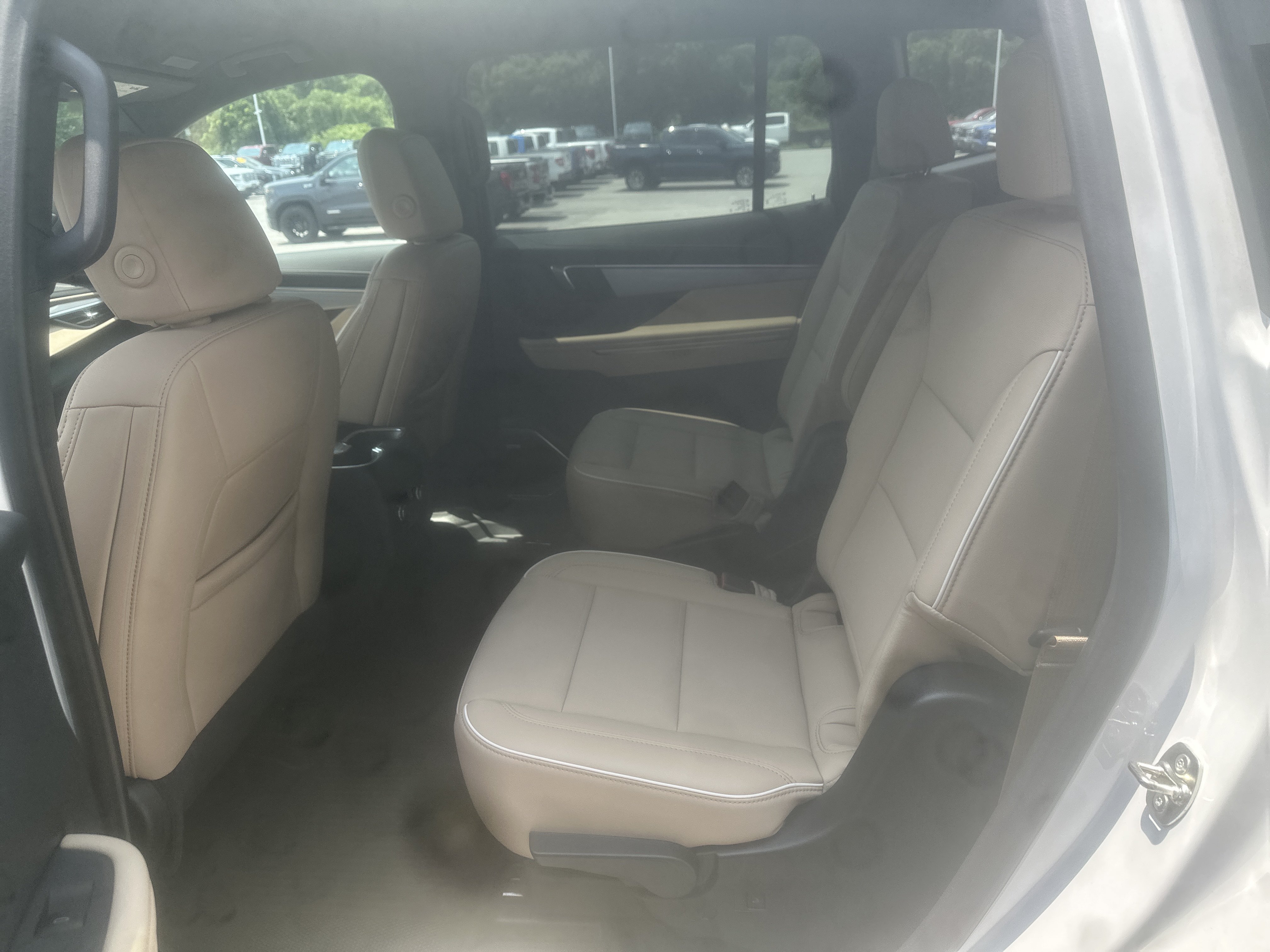 Used 2025 Buick Enclave Preferred w/ Power Package FWD image 16