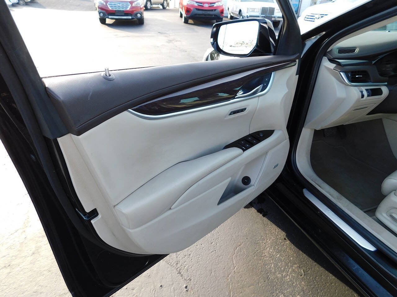 Used 2014 Cadillac XTS Luxury w/ Driver Awareness Package FWD image 19