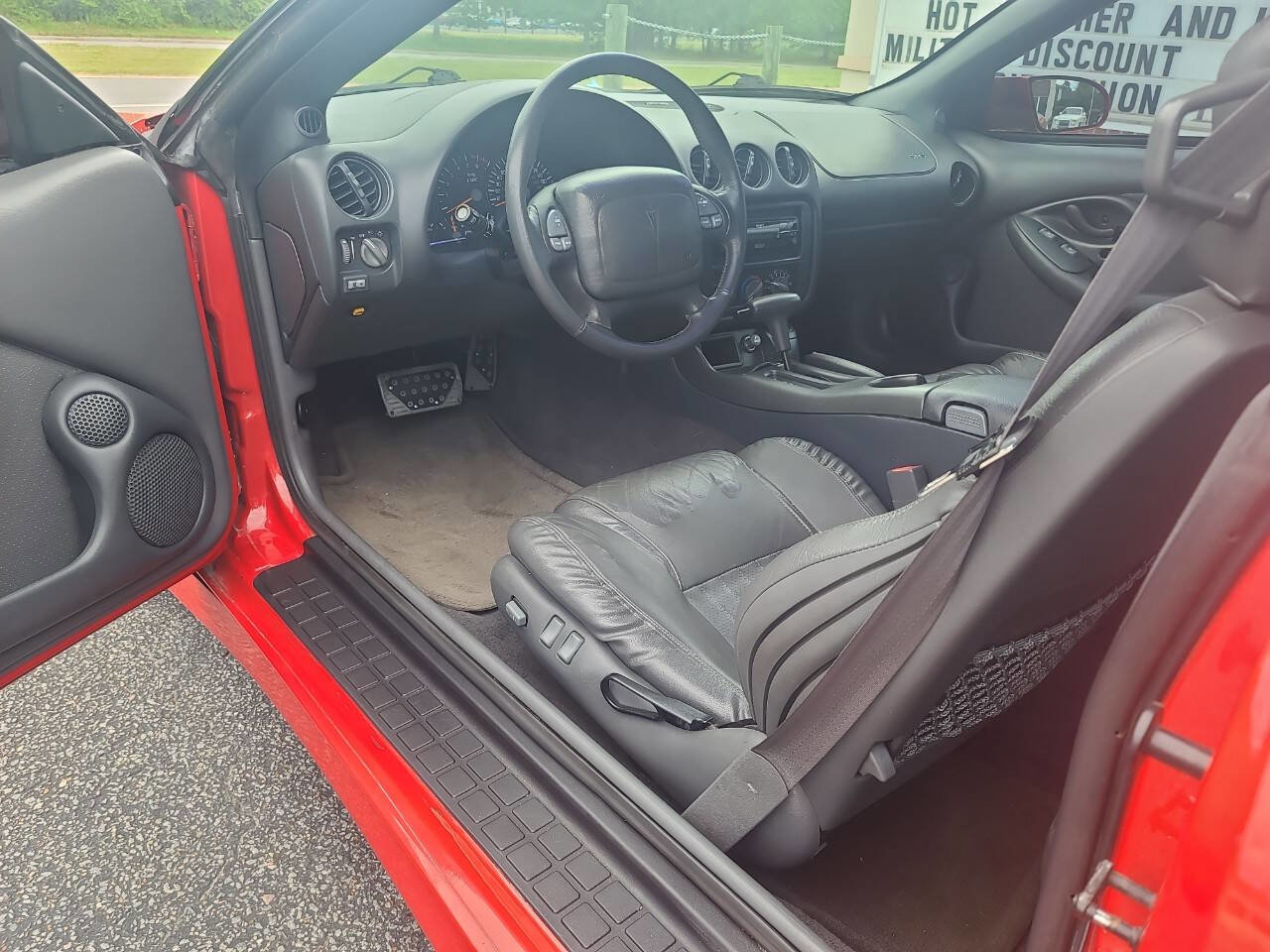 Used 1999 Pontiac Firebird Formula w/ Security Pkg RWD image 14