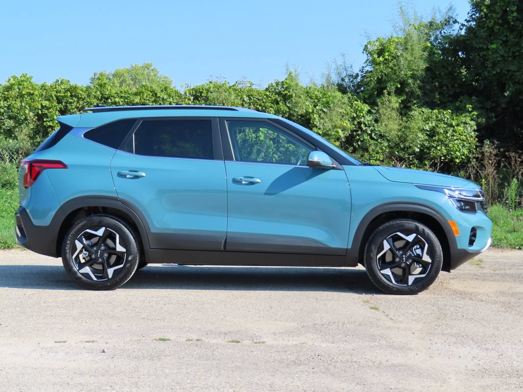 Certified 2026 Kia Seltos EX AWD/4WD image 3
