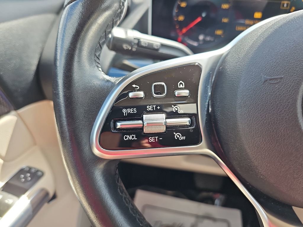 Used 2021 Mercedes-Benz GLA 250 w/ Premium Package image 21