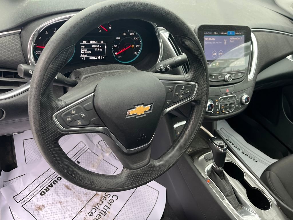 Used 2019 Chevrolet Malibu LT image 10