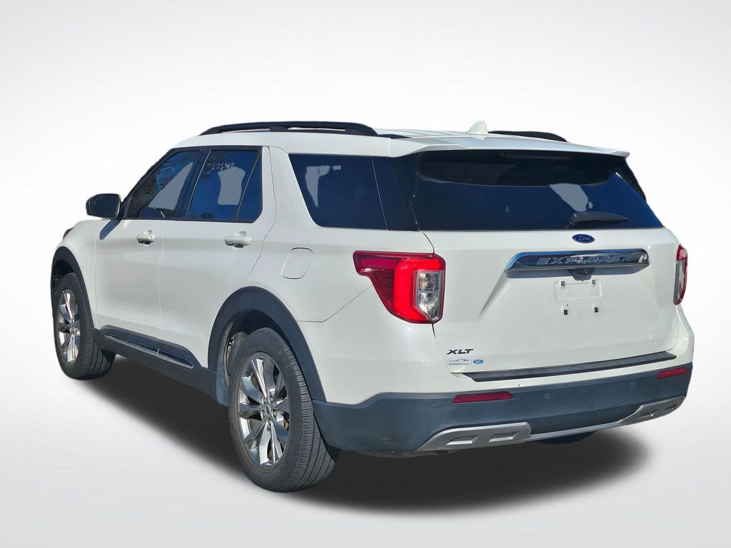 Used 2022 Ford Explorer XLT w/ Equipment Group 202A image 7