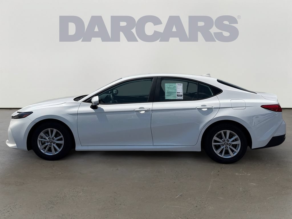 Used 2025 Toyota Camry LE FWD image 4