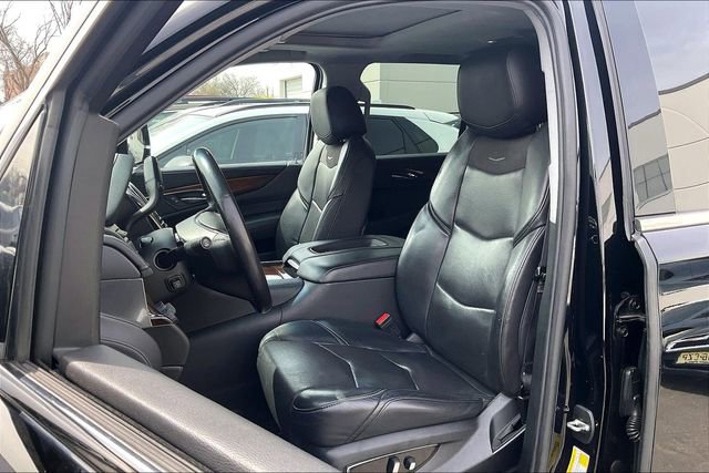 Used 2019 Cadillac Escalade Luxury image 25