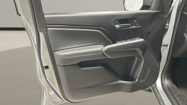 Used 2023 Chevrolet Colorado LT AWD/4WD image 9