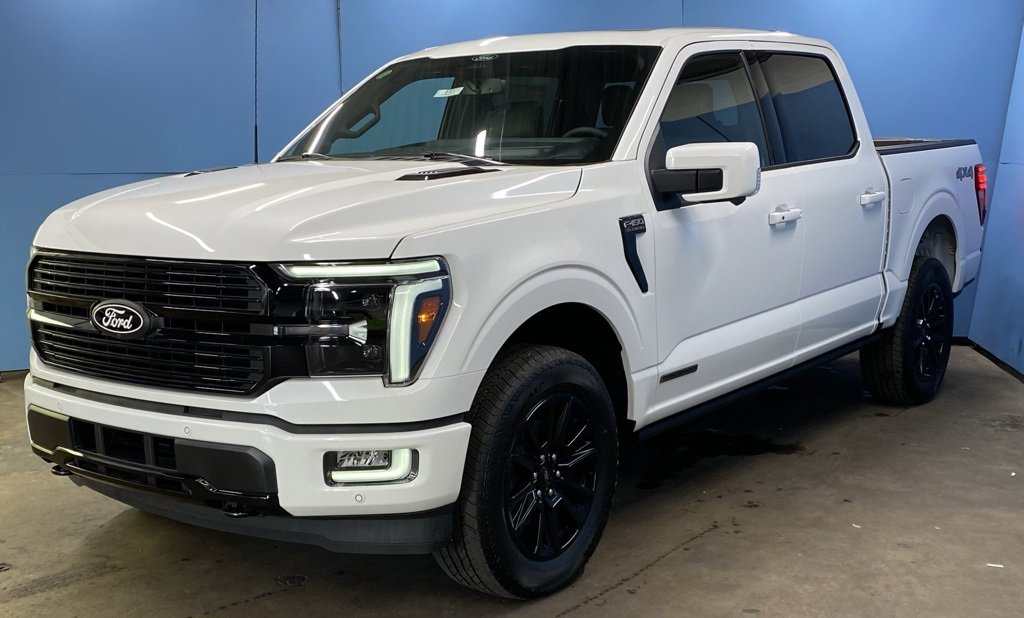 New 2025 Ford F150 Platinum w/ Equipment Group 702A High image 4