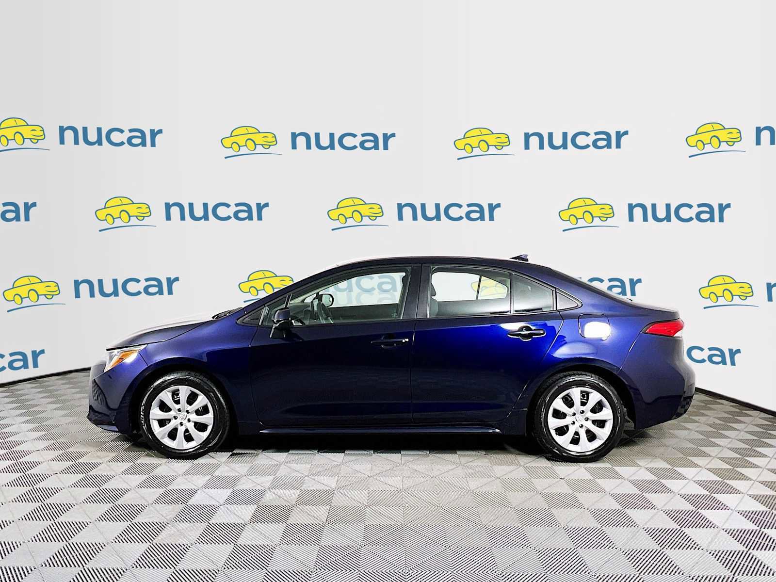 Used 2022 Toyota Corolla LE image 4