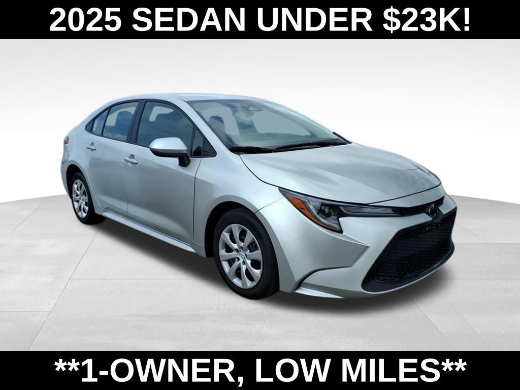 Used 2025 Toyota Corolla LE FWD image 1