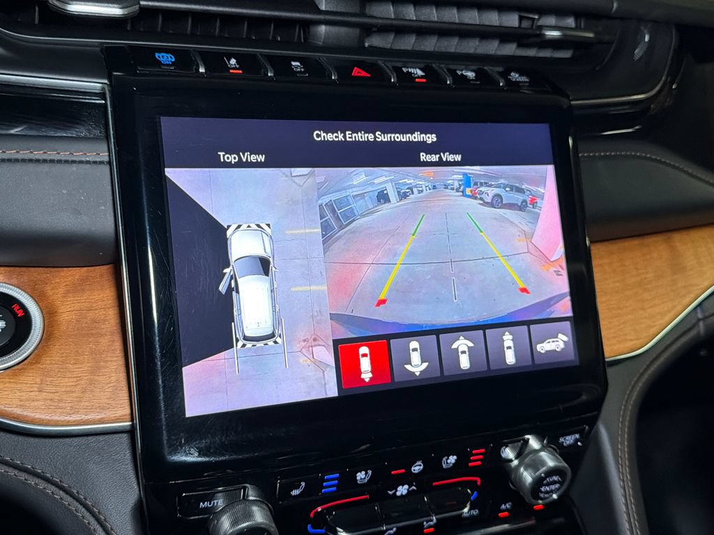 Used 2022 Jeep Grand Cherokee Summit AWD/4WD image 38
