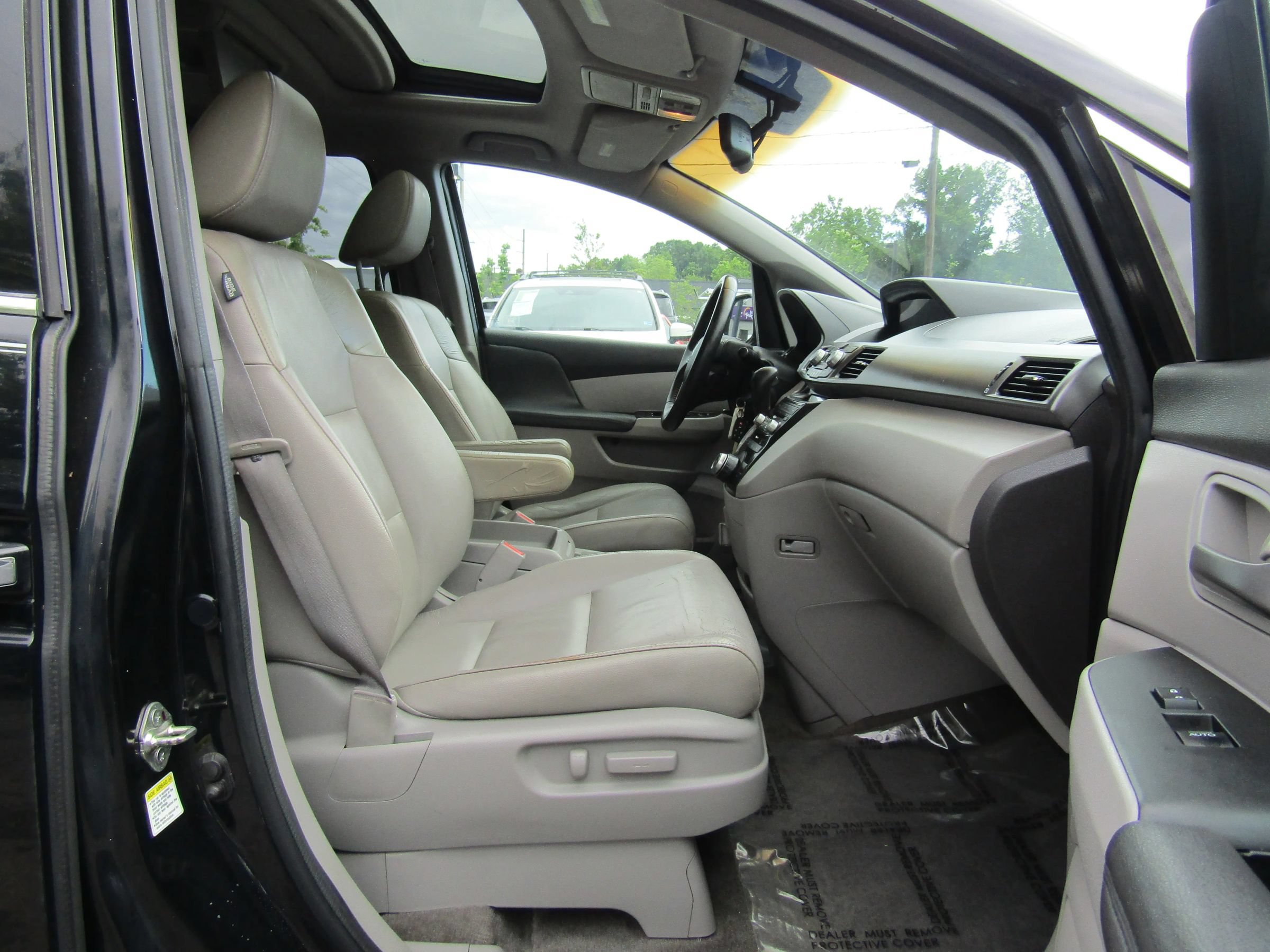 Used 2012 Honda Odyssey Touring image 12