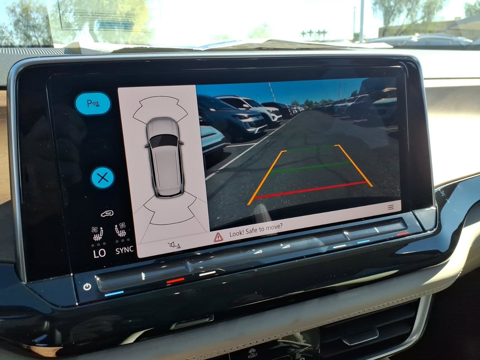 New 2026 Volkswagen Atlas SE image 17