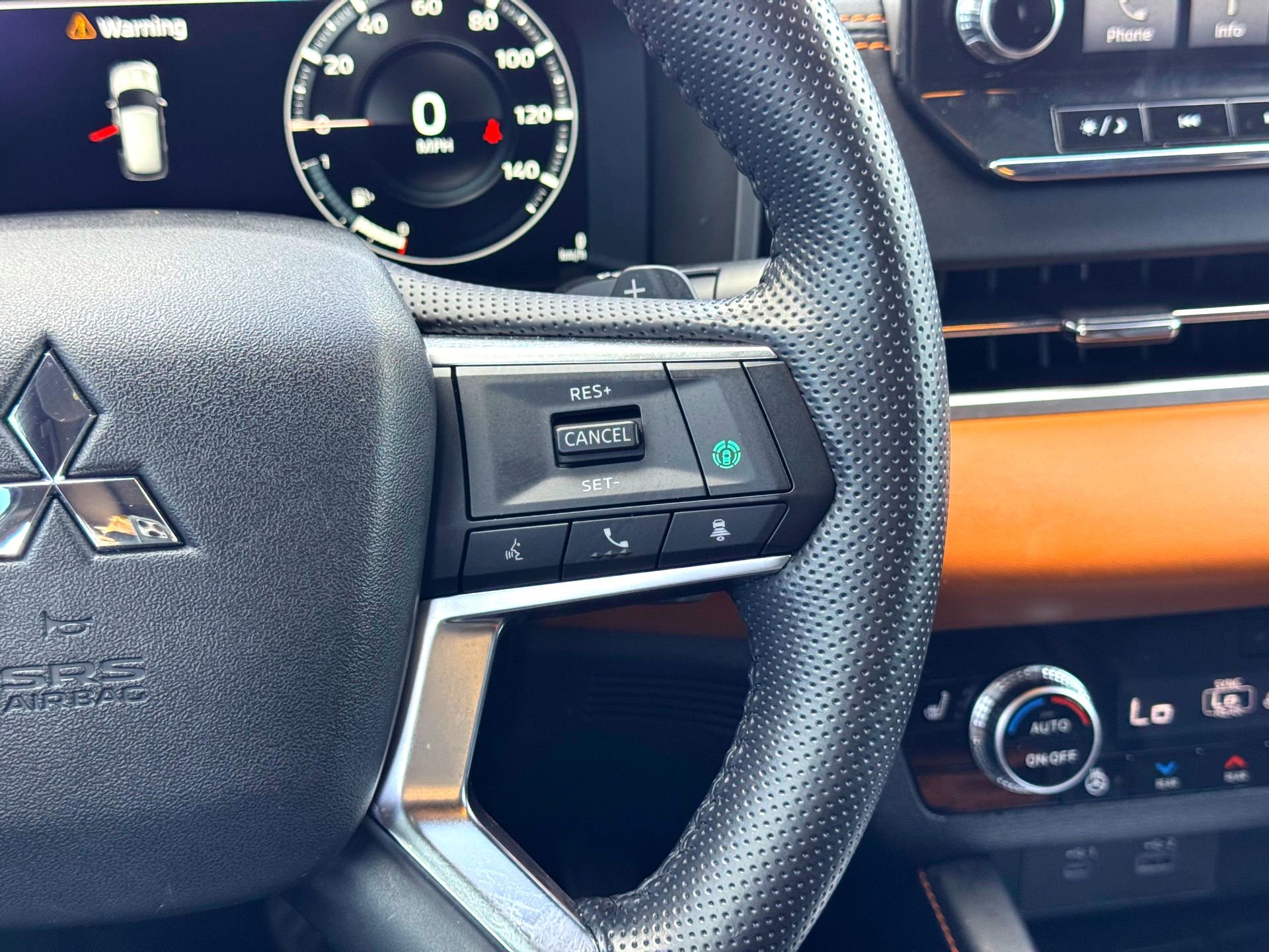 Used 2022 Mitsubishi Outlander SEL image 25