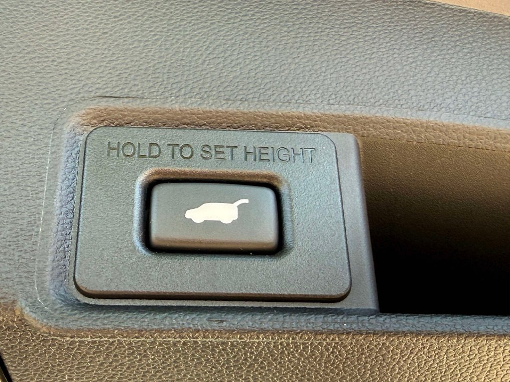 Certified 2025 Acura RDX SH-AWD image 10