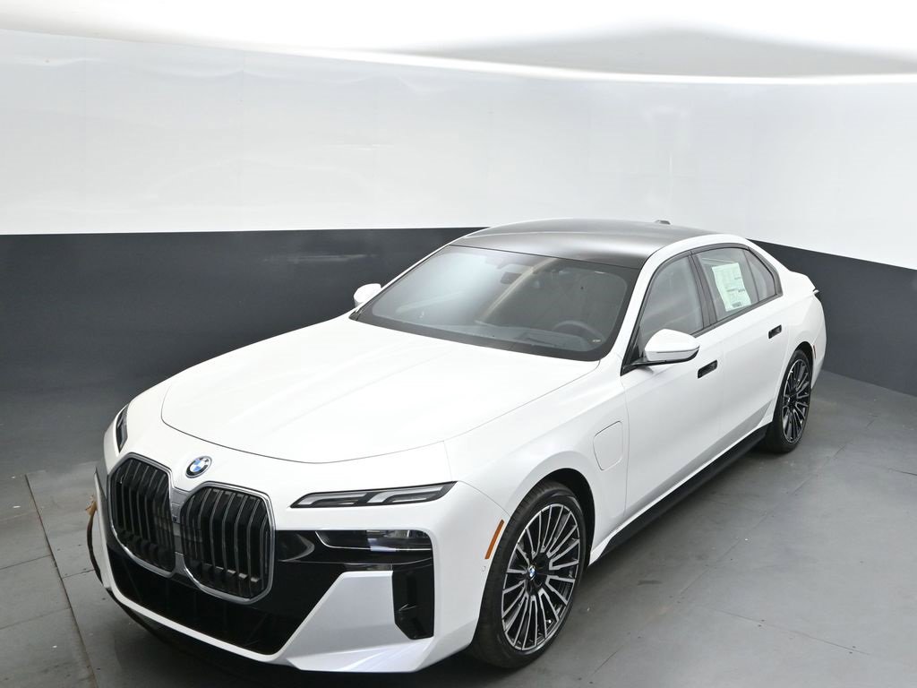 New 2026 BMW 750e xDrive image 11