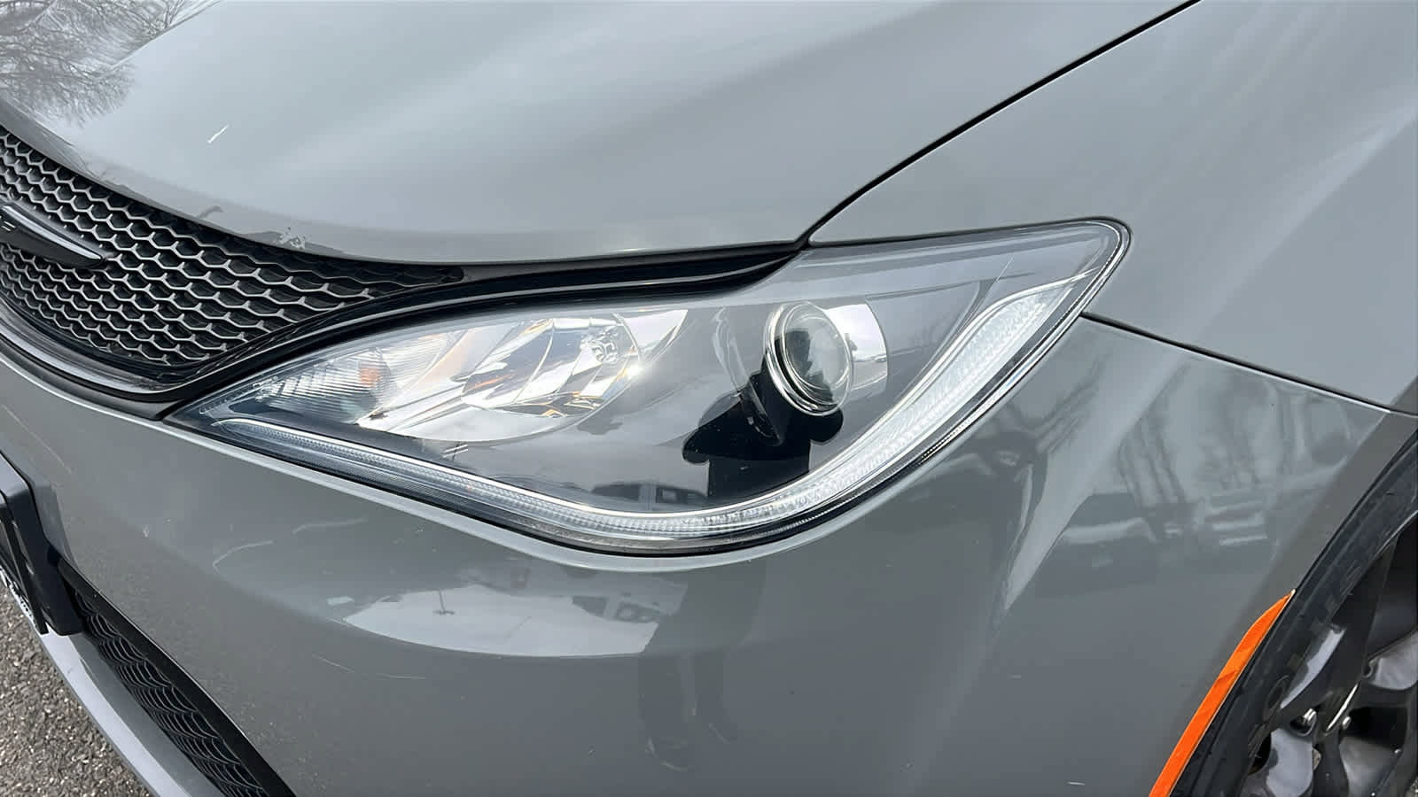 Used 2020 Chrysler Pacifica Touring-L w/ S Appearance Package image 7