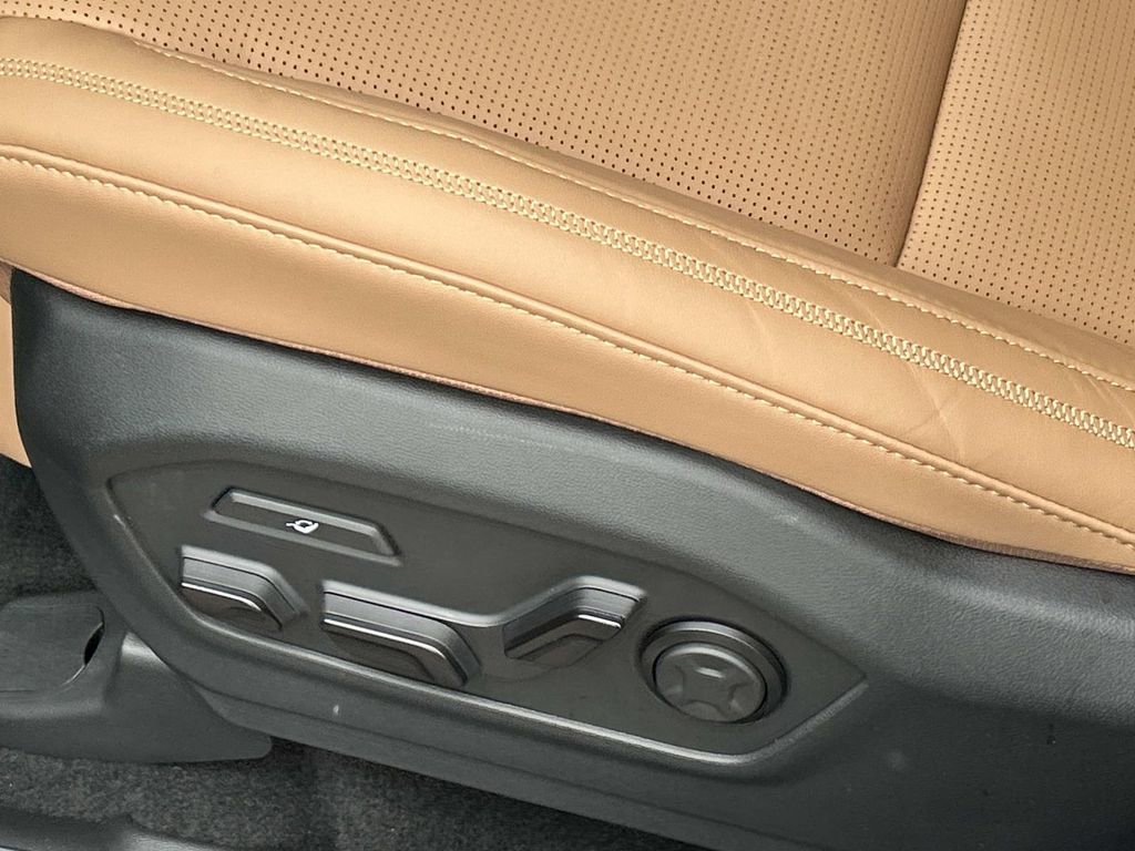 New 2026 Hyundai Santa Fe Calligraphy image 14