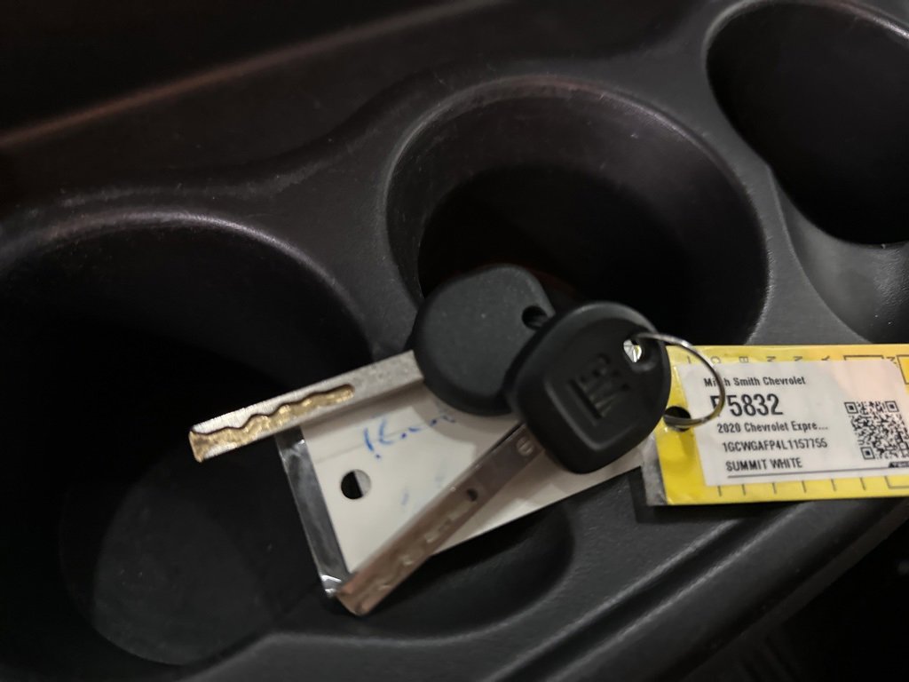 Used 2020 Chevrolet Express 2500 image 40