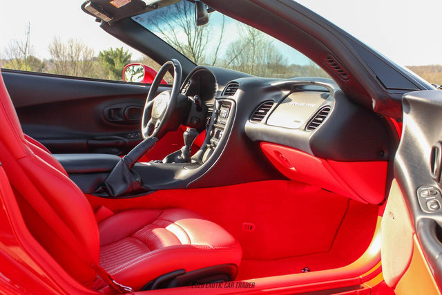 Used 2004 Chevrolet Corvette Convertible w/ Preferred Equipment Group image 37