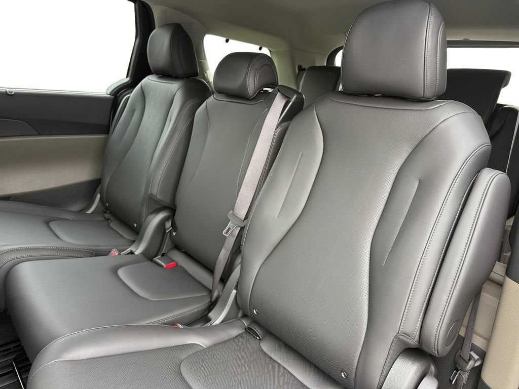 New 2026 Kia Carnival EX FWD image 14
