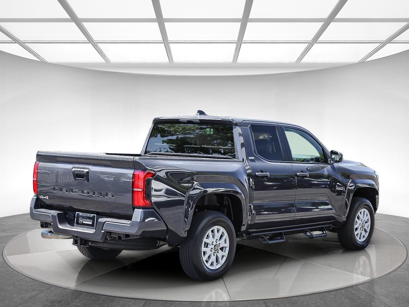 Used 2026 Toyota Tacoma SR5 AWD/4WD image 4