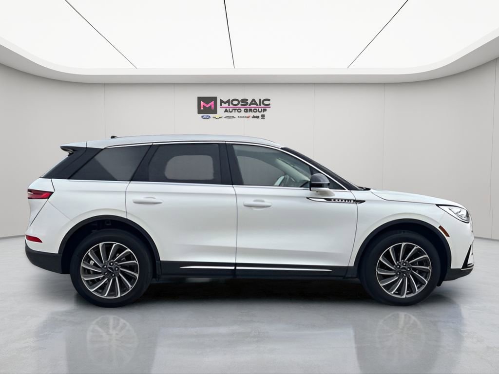 Used 2023 Lincoln Corsair Reserve w/ Equipment Group 201A image 10