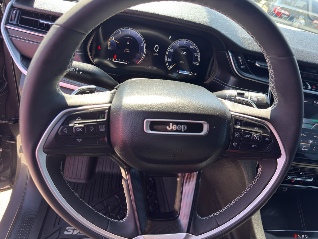 Used 2024 Jeep Grand Cherokee Altitude AWD/4WD image 15