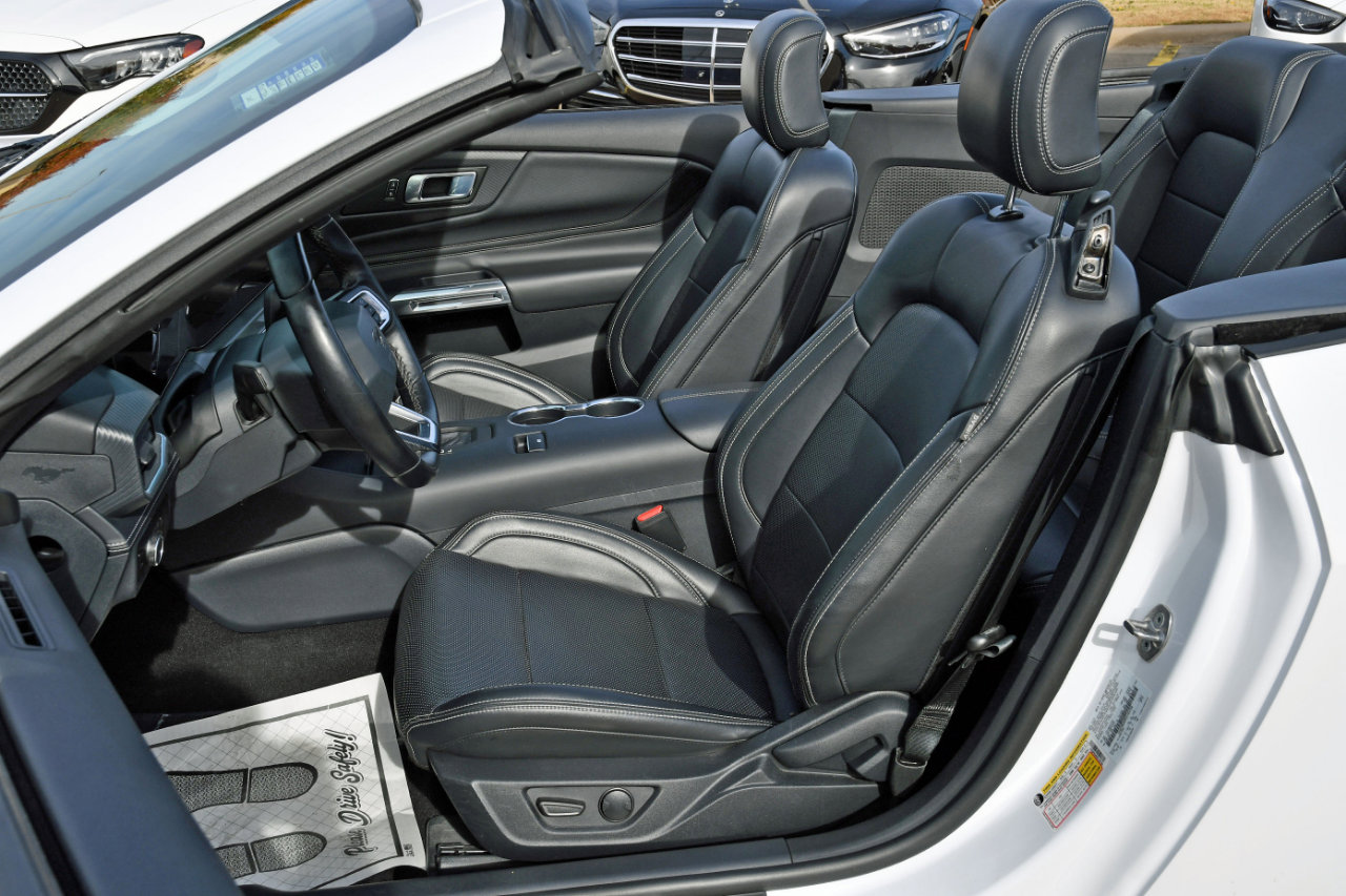 Used 2025 Ford Mustang Premium image 26