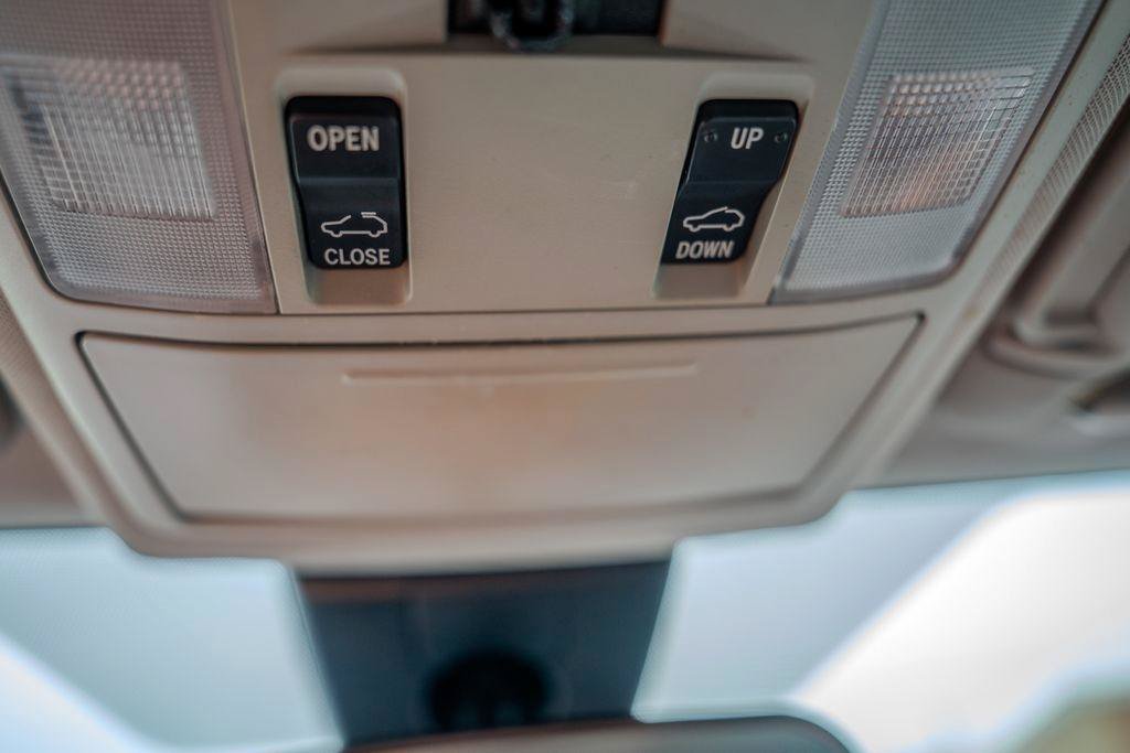 Used 2018 Toyota RAV4 XLE FWD image 29