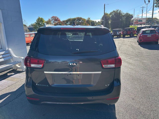 Used 2016 Kia Sedona LX w/ LX Essentials Premium Package FWD image 5