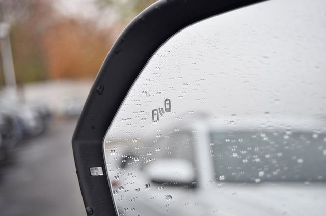 New 2026 Volkswagen Atlas Cross Sport SE image 10