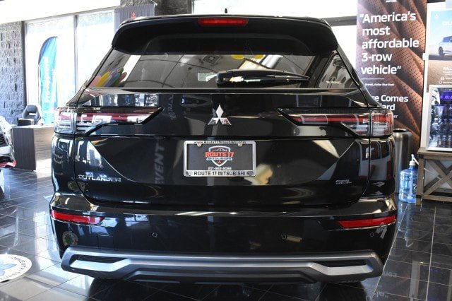 New 2026 Mitsubishi Outlander SEL AWD/4WD image 16