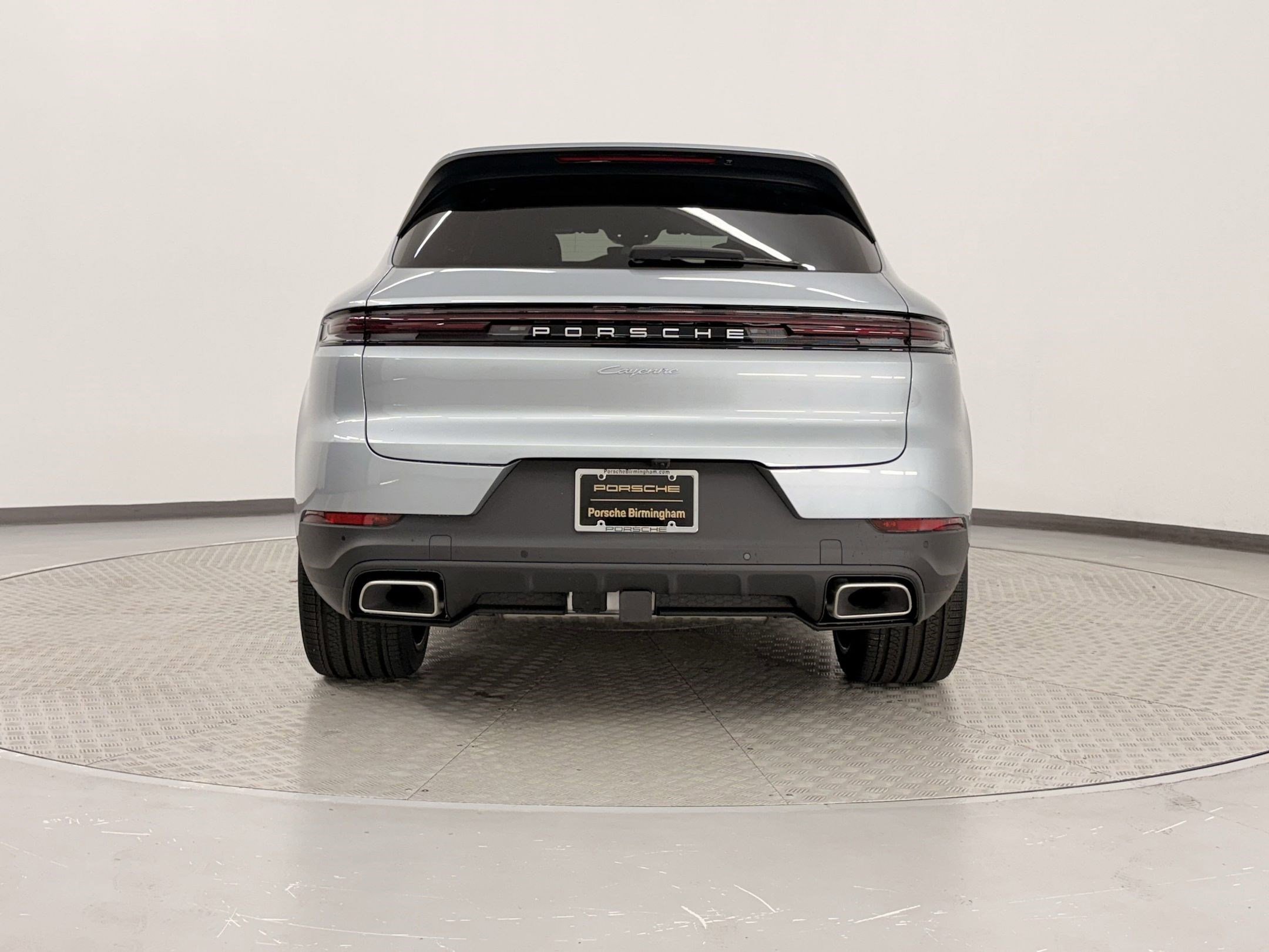 Used 2025 Porsche Cayenne image 10
