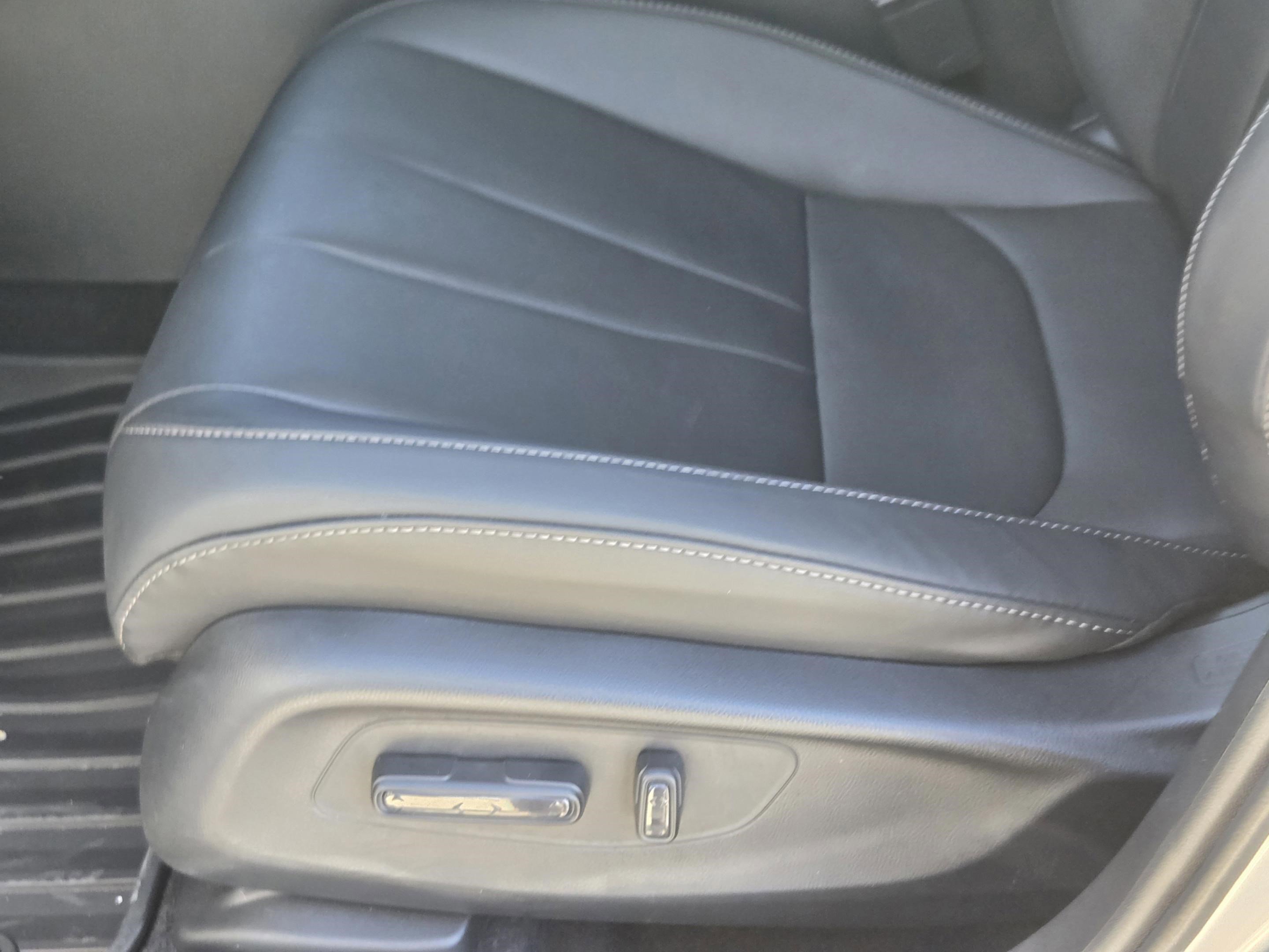 Certified 2025 Acura ADX Base image 21